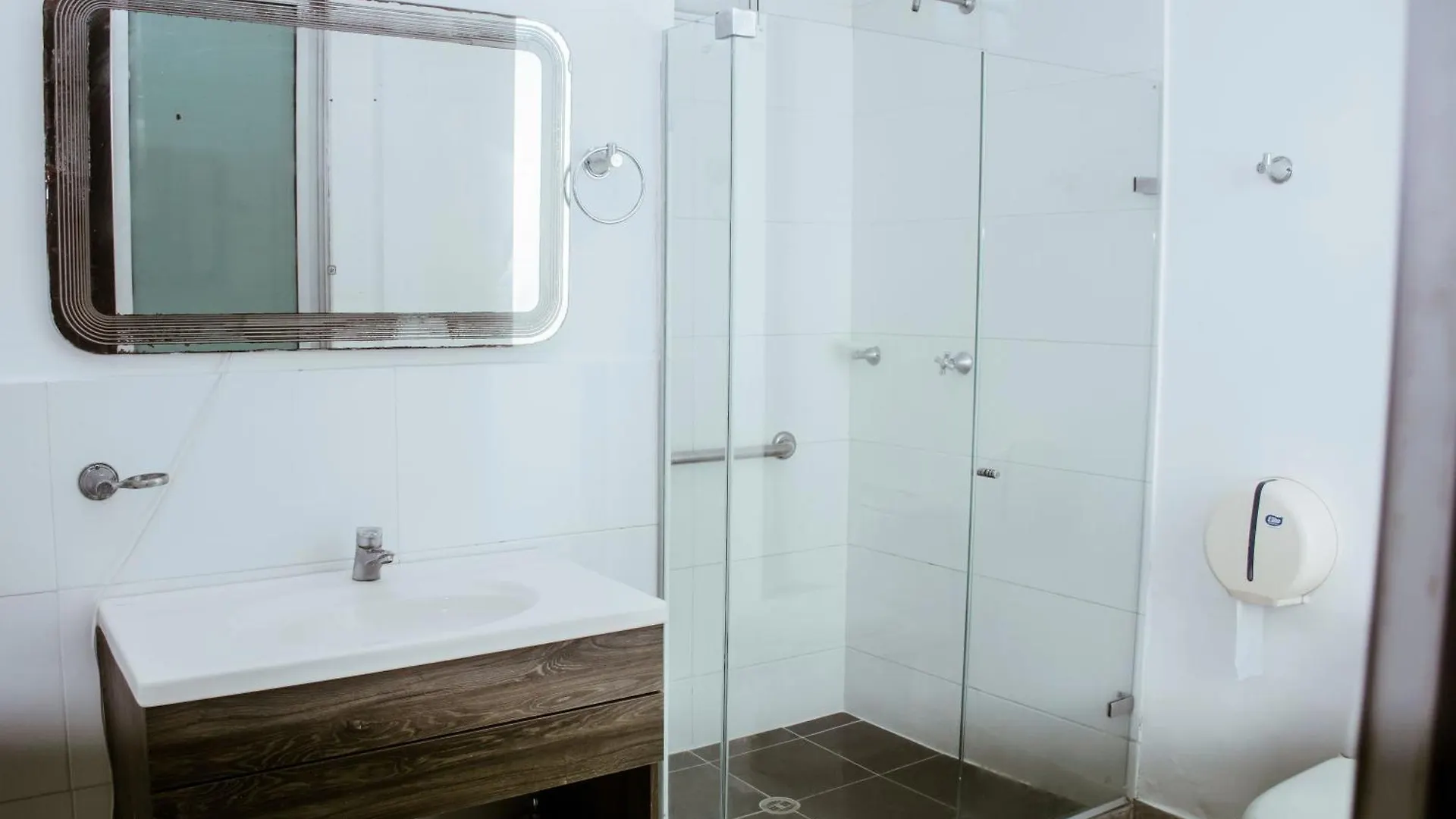 **  Hotel Suites Caribe Barranquilla  Colombia